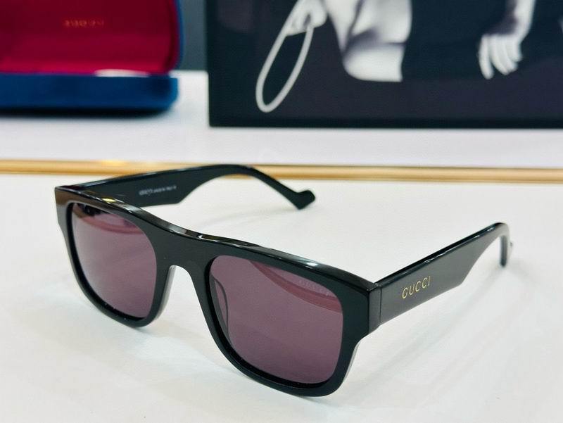 Gucci Sunglasses 898